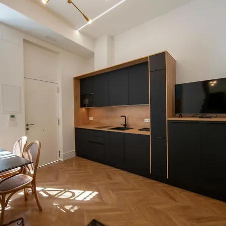 Pries Homes - Center *