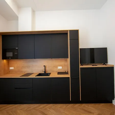 Pries Homes - Center * Malaga